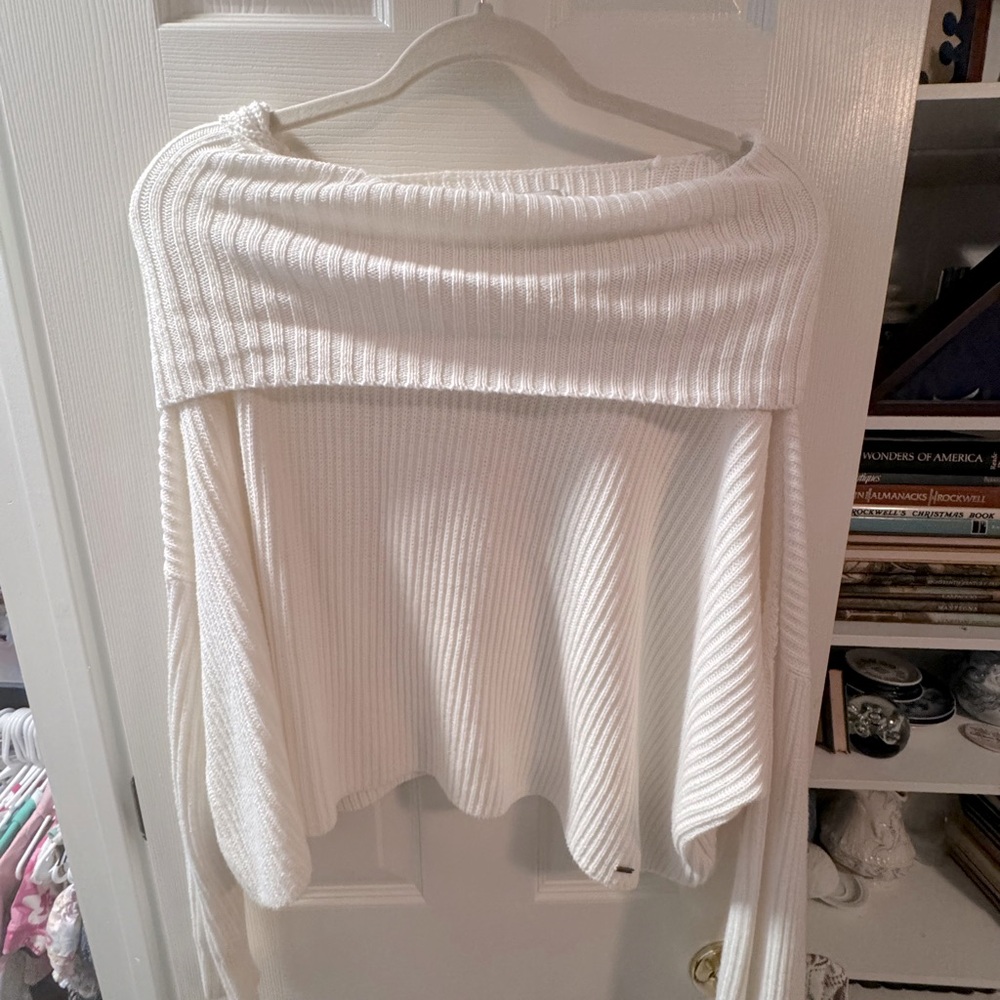 Cute off the shoulder hollister sweater